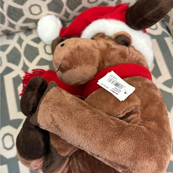 Hugging wrap around moose - Picture 2 of 6